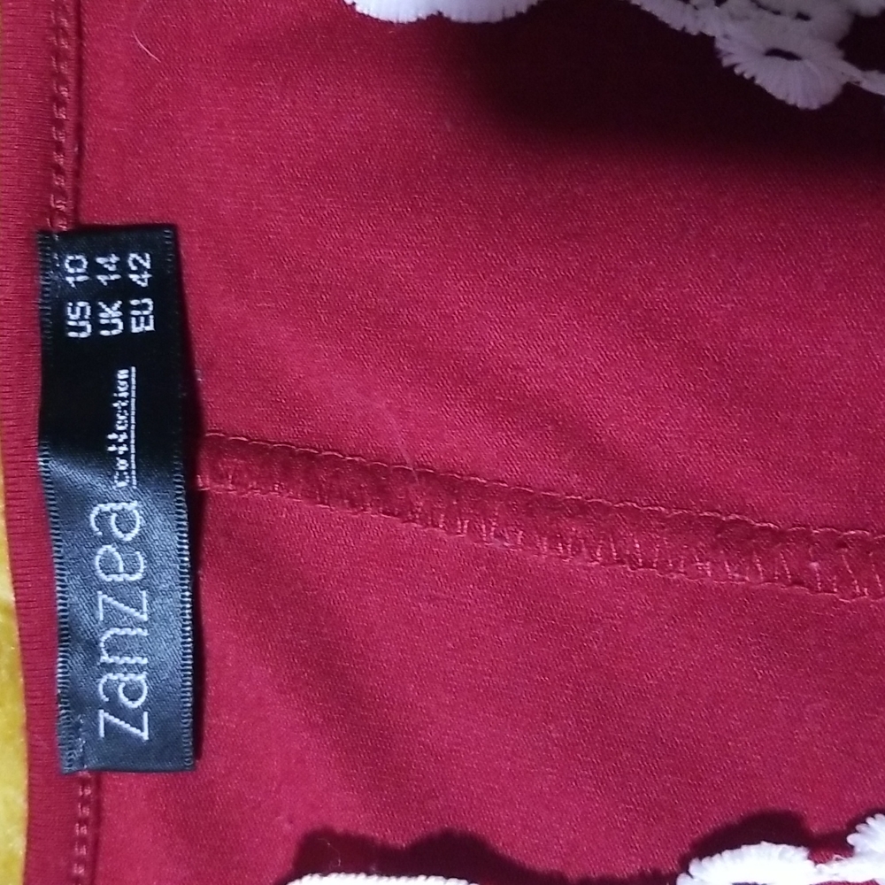 Ladies  top, size 12 - Picture 6 of 6